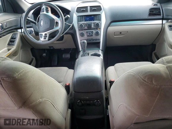 2015 Ford Explorer z VIN 1FM5K8B81FGB17227, wystawiony jako Copart lot #49693295 z przebiegiem 157 391 mil mil oraz Czysty tytuł • Clean title. Historia ofert i sprzedaży dostępna na DreamBid. Obrazek 8.