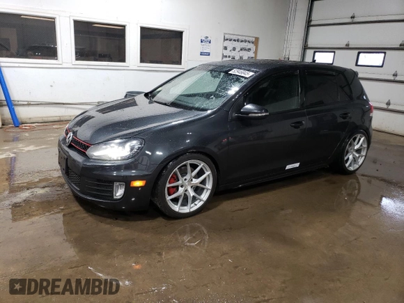 2013 Volkswagen GTI с VIN WVWGD7AJXDW129840, выставлен на аукционе Copart как лот 52946845 с пробегом 118 520 миль миль и Списание • Salvage title. История ставок и продаж доступна на DreamBid. Изображение 1.