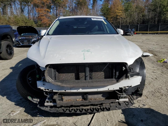 2021 Volvo XC60 Momentum with VIN YV4102DK3M1760366, listed as a Copart auction lot 81169744 with 52,405 mi miles and Salvage Title. Bid and sale history available at carsss.com. Image 5.