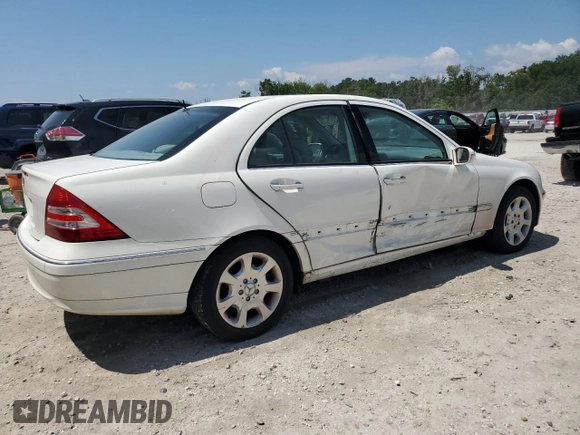 2005 Mercedes-Benz C 240 with VIN WDBRF61J35F580329, listed as a Copart auction lot 65527144 with 91,525 mi miles and Salvage Title. Bid and sale history available at DreamBid. Image 3.