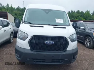 2023 Ford Transit Cargo с VIN 1FTBR1C84PKA95943, выставлен на аукционе IAAI как лот 42608287 с пробегом 32 639 миль миль и . История ставок и продаж доступна на DreamBid. Изображение 12.