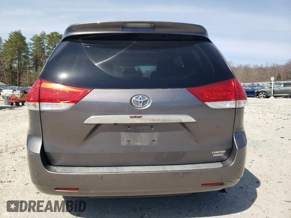 2013 Toyota Sienna XLE with VIN 5TDDK3DC0DS053561, listed as a Copart auction lot 53786685 with 332,714 mi miles and Clean Title. Bid and sale history available at DreamBid. Image 6.