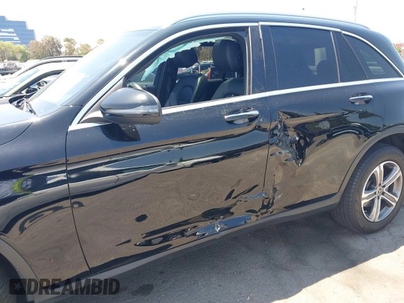 2018 Mercedes-Benz GLC 300 с VIN WDC0G4JB3JV086986, выставлен на аукционе IAAI как лот 42380208 с пробегом 90 250 миль миль и . История ставок и продаж доступна на DreamBid. Изображение 6.