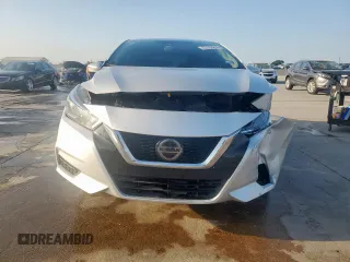 2021 Nissan Versa SV z VIN 3N1CN8EV8ML827953, wystawiony jako Copart lot #53162635 z przebiegiem 110 061 mil mil oraz Szkody całkowita. Historia ofert i sprzedaży dostępna na DreamBid. Obrazek 5.