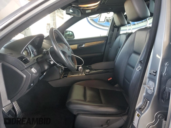 2008 Mercedes-Benz C 350 Sport z VIN WDDGF56X98F167972, wystawiony jako Copart lot #65090845 z przebiegiem 115 433 mil mil oraz Szkoda całkowita • Salvage title. Historia ofert i sprzedaży dostępna na DreamBid. Obrazek 7.