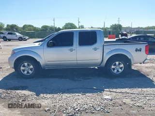2012 Nissan Frontier SV z VIN 1N6AD0EV1CC409718, wystawiony jako IAAI lot #42278029 z przebiegiem 136 216 mil mil oraz . Historia ofert i sprzedaży dostępna na DreamBid. Obrazek 14.
