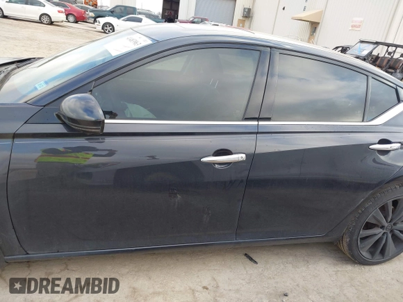 2019 Nissan Altima Platinum with VIN 1N4BL4FV4KC107201, listed as a IAAI auction lot 41483963 with 105,403 mi miles and . Bid and sale history available at carsss.com. Image 14.