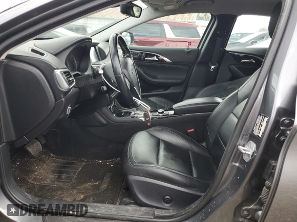 2018 Infiniti QX30 Premium with VIN SJKCH5CR2JA059525, listed as a Copart auction lot 49090874 with 100,575 mi miles. Bid and sale history available at carsss.com. Image 7.
