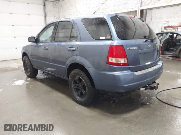 2003 Kia Sorento LX with VIN KNDJC733935175090, listed as a IAAI auction lot 41993732 with Not provided miles and . Bid and sale history available at DreamBid. Image 3.