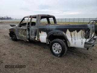 2005 Ford F-250 XL z VIN 1FTSX21P45EA19835, wystawiony jako Copart lot #50071325 z przebiegiem Nie podano mil oraz Czysty tytuł • Clean title. Historia ofert i sprzedaży dostępna na DreamBid. Obrazek 2.