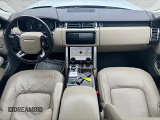 2018 Land Rover Range Rover z VIN SALGS5RE3JA380542, wystawiony jako Copart lot #57838475 z przebiegiem 118 541 mil mil oraz Czysty tytuł • Clean title. Historia ofert i sprzedaży dostępna na DreamBid. Obrazek 9.