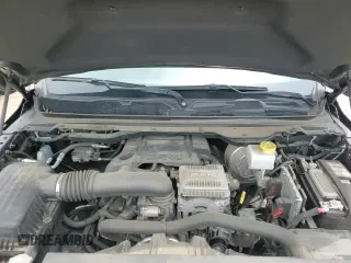 2021 Ram 1500 Big Horn z VIN 1C6SRFFT7MN826217, wystawiony jako Copart lot #64790685 z przebiegiem 86 772 mil mil oraz Szkoda całkowita • Salvage title. Historia ofert i sprzedaży dostępna na DreamBid. Obrazek 13.