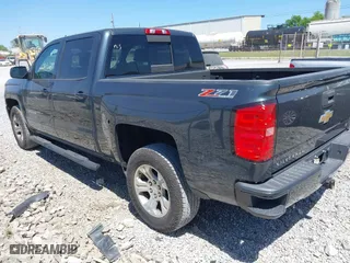 2017 Chevrolet Silverado 1500 LT with VIN 3GCUKREC3HG462501, listed as a IAAI auction lot 42050327 with 183,688 mi miles. Bid and sale history available at carsss.com. Image 3.
