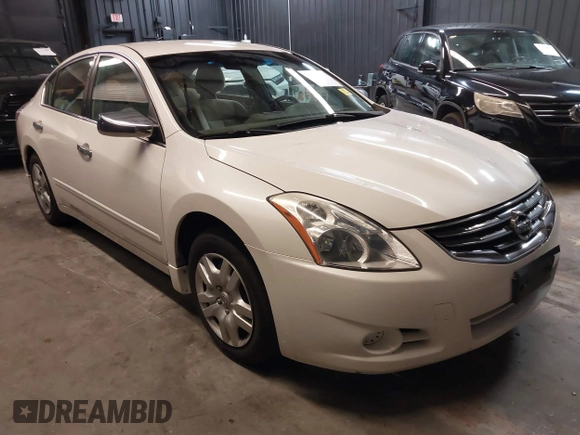 2010 Nissan Altima 2.5 S with VIN 1N4AL2AP8AN533209, listed as a IAAI auction lot 42162097 with 123,656 mi miles. Bid and sale history available at carsss.com. Image 1.