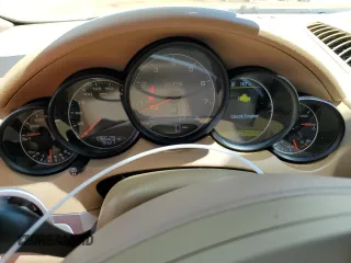 2014 Porsche Cayenne GTS с VIN WP1AD2A27ELA70118, выставлен на аукционе Copart как лот 56405945 с пробегом 179 529 миль миль и Списание • Salvage title. История ставок и продаж доступна на DreamBid. Изображение 9.