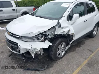 2020 Chevrolet Trax LT with VIN KL7CJLSB7LB008290, listed as a IAAI auction lot 42030672 with 50,739 mi miles. Bid and sale history available at carsss.com. Image 6.