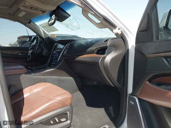 2016 Cadillac Escalade Luxury Collection with VIN 1GYS4BKJ1GR214364, listed as a IAAI auction lot 42107649 with 86,977 mi miles. Bid and sale history available at carsss.com. Image 5.