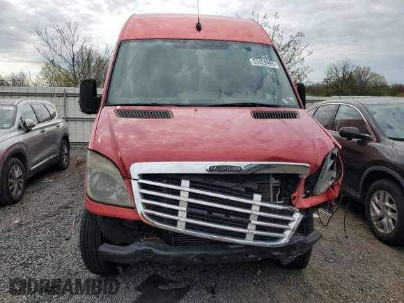 2012 Freightliner Sprinter с VIN WDYPE8CC4C5614713, выставлен на аукционе Copart как лот 53429985 с пробегом 259 800 миль миль и Списание • Salvage title. История ставок и продаж доступна на DreamBid. Изображение 5.