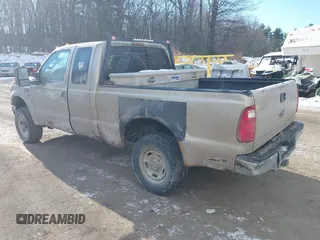 2008 Ford Super Duty F-250 SRW XL with VIN 1FTSX21Y38EB93621, listed as a IAAI auction lot 41379532 with 225,489 mi miles. Bid and sale history available at carsss.com. Image 3.