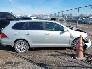 2011 Volkswagen Jetta SportWagen TDI with VIN 3VWPL7AJ0BM672093, listed as a IAAI auction lot 41849075 with 205,684 mi miles. Bid and sale history available at carsss.com. Image 14.