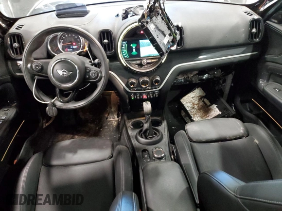 2018 MINI Countryman Cooper S with VIN WMZYT5C39J3E62282, listed as a Copart auction lot 53052945 with 32,103 mi miles and Salvage title. Bid and sale history available at DreamBid. Image 8.