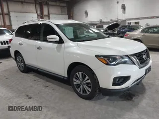 2018 Nissan Pathfinder SV z VIN 5N1DR2MM8JC656166, wystawiony jako IAAI lot #41468825 z przebiegiem 105 718 mil mil oraz . Historia ofert i sprzedaży dostępna na DreamBid. Obrazek 1.