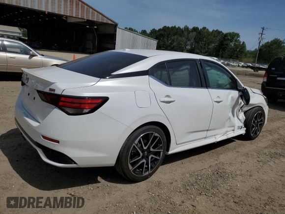 2024 Nissan Sentra SR z VIN 3N1AB8DV9RY388659, wystawiony jako Copart lot #56790005 z przebiegiem 5 354 mil mil oraz Szkoda całkowita • Salvage title. Historia ofert i sprzedaży dostępna na DreamBid. Obrazek 3.