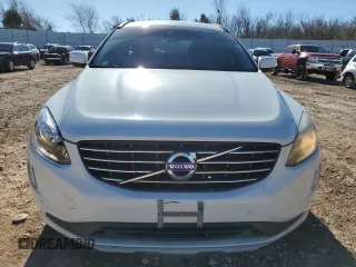 2016 Volvo XC60 T5 Drive-E z VIN YV440MDJXG2926221, wystawiony jako Copart lot #87048244 z przebiegiem 161 737 mil mil oraz Czysty tytuł • Clean title. Historia ofert i sprzedaży dostępna na DreamBid. Obrazek 5.