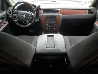 2007 Chevrolet Tahoe LT z VIN 1GNFC13047R276388, wystawiony jako Copart lot #53469155 z przebiegiem Nie podano mil oraz Szkoda całkowita • Salvage title. Historia ofert i sprzedaży dostępna na DreamBid. Obrazek 8.