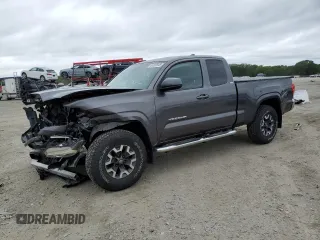 2018 Toyota Tacoma SR with VIN 5TFSX5EN7JX058346, listed as a Copart auction lot 61333945 with 81,044 mi miles and Salvage title. Bid and sale history available at DreamBid. Image 1.