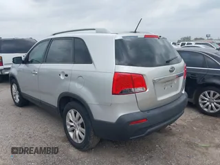 2011 Kia Sorento LX with VIN 5XYKT4A28BG086050, listed as a IAAI auction lot 41927414 with 177,402 mi miles. Bid and sale history available at carsss.com. Image 3.