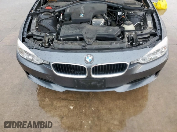 2013 BMW 3 Series 328i z VIN WBA3A5G53DNP19533, wystawiony jako Copart lot #55752525 z przebiegiem 92 472 mil mil oraz Szkoda całkowita • Salvage title. Historia ofert i sprzedaży dostępna na DreamBid. Obrazek 11.