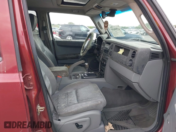2007 Jeep Commander Sport с VIN 1J8HG48P97C599005, выставлен на аукционе IAAI как лот 42269399 с пробегом Не указан миль и . История ставок и продаж доступна на DreamBid. Изображение 5.