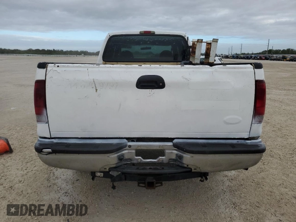 2006 Ford Super Duty F-250 XL with VIN 1FTSW20586EB87398, listed as a Copart auction lot 69590284 with 152,300 mi miles and Clean Title. Bid and sale history available at carsss.com. Image 6.