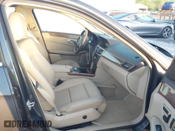2010 Mercedes-Benz E-Class E 350 Luxury with VIN WDDHF5GB4AA260005, listed as a IAAI auction lot 41976779 with 148,324 mi miles. Bid and sale history available at carsss.com. Image 5.