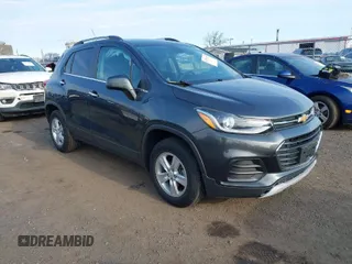 2019 Chevrolet Trax LT with VIN 3GNCJPSB2KL152196, listed as a IAAI auction lot 41771767 with 12,684 mi miles. Bid and sale history available at carsss.com. Image 1.