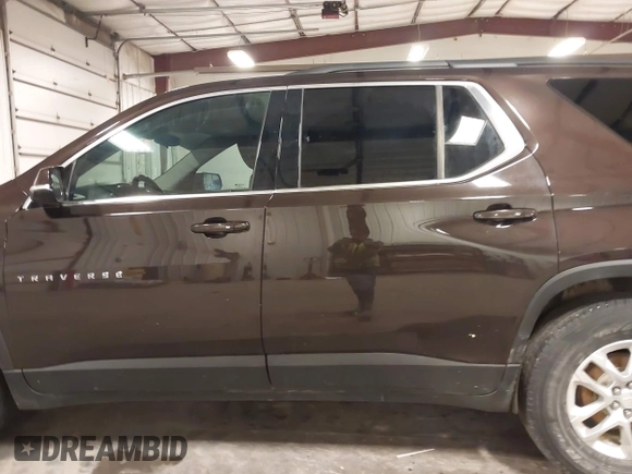 2019 Chevrolet Traverse LT Cloth z VIN 1GNERGKW1KJ158891, wystawiony jako IAAI lot #41996781 z przebiegiem 90 252 mil mil oraz . Historia ofert i sprzedaży dostępna na DreamBid. Obrazek 15.
