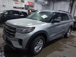 2025 Ford Explorer Active with VIN 1FMUK8DH0SGA35718, listed as a IAAI auction lot 41283665 with 391 mi miles. Bid and sale history available at carsss.com. Image 17.