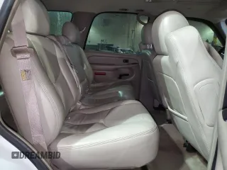 2005 Chevrolet Tahoe LT z VIN 1GNEC13T25J238739, wystawiony jako Copart lot #50338815 z przebiegiem 115 811 mil mil oraz Czysty tytuł • Clean title. Historia ofert i sprzedaży dostępna na DreamBid. Obrazek 11.