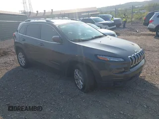 2016 Jeep Cherokee Altitude with VIN 1C4PJMCB0GW262916, listed as a IAAI auction lot 42392735 with 29,162 mi miles and . Bid and sale history available at DreamBid. Image 1.