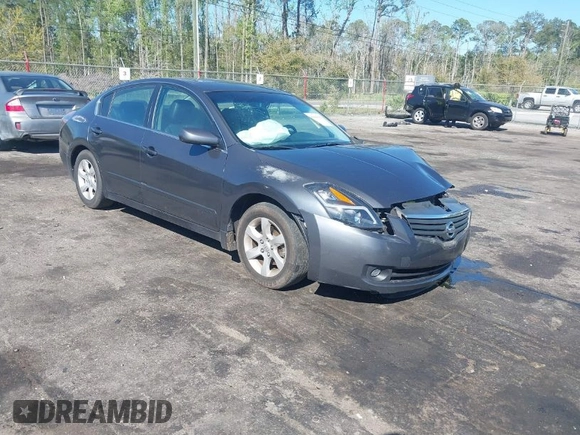 2008 Nissan Altima 2.5 with VIN 1N4AL21E58N559646, listed as a IAAI auction lot 41884370 with 152,337 mi miles. Bid and sale history available at carsss.com. Image 1.