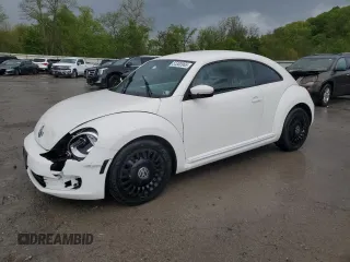 2014 Volkswagen Beetle 2.5L w/Sun with VIN 3VWJP7AT9EM602575, listed as a Copart auction lot 55383965 with 130,525 mi miles and Salvage Title. Bid and sale history available at DreamBid. Image 1.
