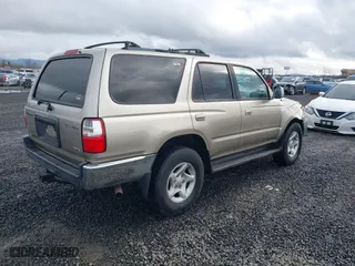2001 Toyota 4Runner SR5 with VIN JT3HN86R110334553, listed as a IAAI auction lot 41209730 with 192,515 mi miles. Bid and sale history available at carsss.com. Image 4.