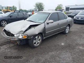 2004 Nissan Sentra S z VIN 3N1CB51D04L479005, wystawiony jako IAAI lot #42278120 z przebiegiem 157 829 mil mil oraz . Historia ofert i sprzedaży dostępna na DreamBid. Obrazek 2.