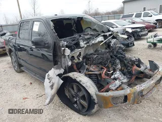 2017 Ford F-150 XL with VIN 1FTEW1EF3HFC22399, listed as a IAAI auction lot 41509258 with 77,948 mi miles. Bid and sale history available at carsss.com. Image 1.