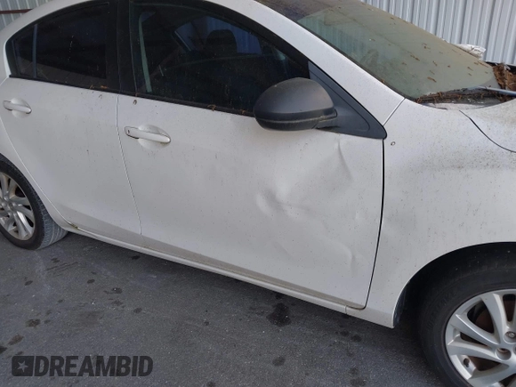2010 Mazda 3 i SV with VIN JM1BL1SF2A1268051, listed as a IAAI auction lot 41619330 with 180,699 mi miles and . Bid and sale history available at DreamBid. Image 6.