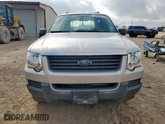 2006 Ford Explorer XLS with VIN 1FMEU62E56ZA18340, listed as a Copart auction lot 59800835 with 200,149 mi miles and Salvage title. Bid and sale history available at DreamBid. Image 5.