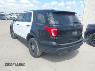 2018 Ford Police Interceptor Utility с VIN 1FM5K8AT1JGB19090, выставлен на аукционе IAAI как лот 42413195 с пробегом 118 313 миль миль и . История ставок и продаж доступна на DreamBid. Изображение 3.
