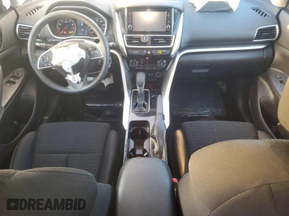 2020 Mitsubishi Eclipse Cross ES z VIN JA4AS3AA2LZ028500, wystawiony jako Copart lot #88963855 z przebiegiem 117 462 mil mil oraz Szkoda całkowita • Salvage title. Historia ofert i sprzedaży dostępna na DreamBid. Obrazek 8.