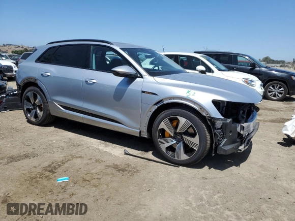 2022 Audi e-tron Premium Plus z VIN WA1LAAGE1NB046721, wystawiony jako Copart lot #60505985 z przebiegiem 23 143 mil mil oraz Szkoda całkowita • Salvage title. Historia ofert i sprzedaży dostępna na DreamBid. Obrazek 4.